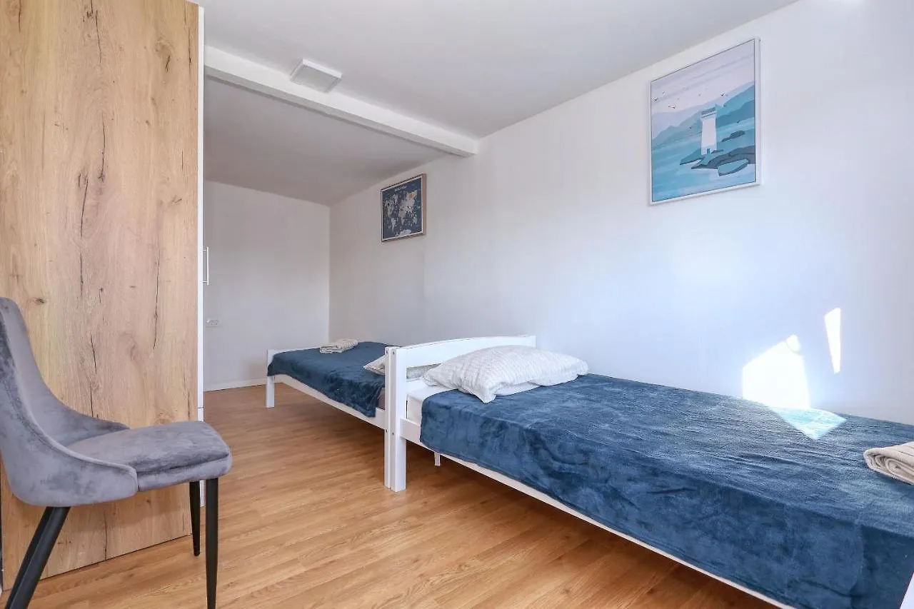 Holiday Home Lavanda With Jacuzzi Privlaka  0*, Privlaka (Zadar)
